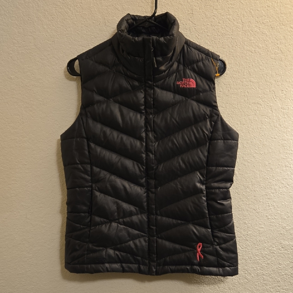 The North Face 550 Breast Cancer Awearness Quilted Vest - Black & Pink - S/P